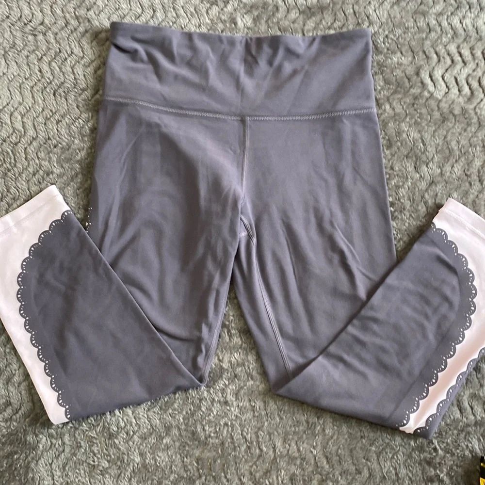 Athleta mauve and pink size small, athletic leggings very nice good condition